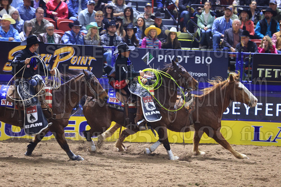 NFR  RD TWO (1114) Bareback Riding Leighton Berry Gander Goose  Championship Pro Rodeo  pickup men