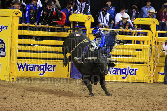 NFR RD ONE (6557) Bull Riding , Stetson Wright, Bit Of Bad News, Four Star