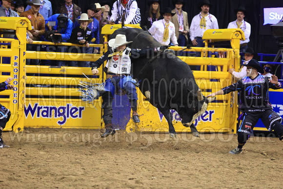 NFR RD Four (4063) Bull Riding, Clayton Sellars, Wicked Sensation, Rafter H