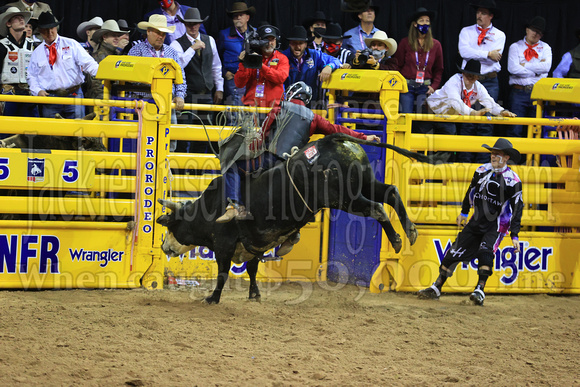 NFR RD ONE (5859) Bull Riding , Ruger Piva, Rico Suave, JC Kitaif