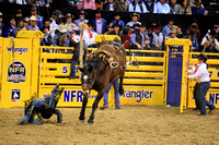 NFR RD ONE (3027) Saddle Bronc , Wade Sundell, Sue City Sue, Mo Betta