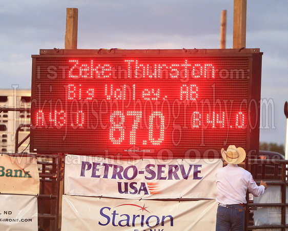 Mandan perf one (3262)-Zeke Thurston, 87 points on Dakota Rodeo's Richie's High
