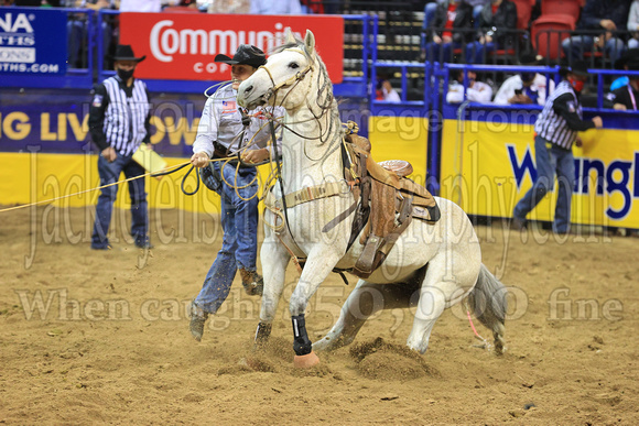 NFR RD ONE (3977) Tie Down Roping, Tuf Cooper
