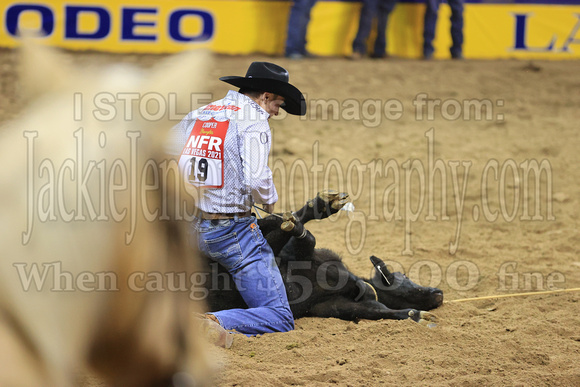 NFR RD ONE (3984) Tie Down Roping, Tuf Cooper