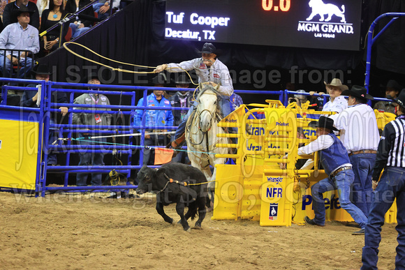NFR RD ONE (3961) Tie Down Roping, Tuf Cooper