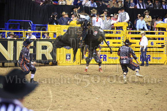 Round 2 Bull Riding (1387)  Reid Oftedahl, Under the Influence, Rafther H
