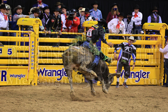 NFR RD ONE (6230) Bull Riding , JB Mauney, Cocktail Diarrhea, Painted Poney Championship, Winner