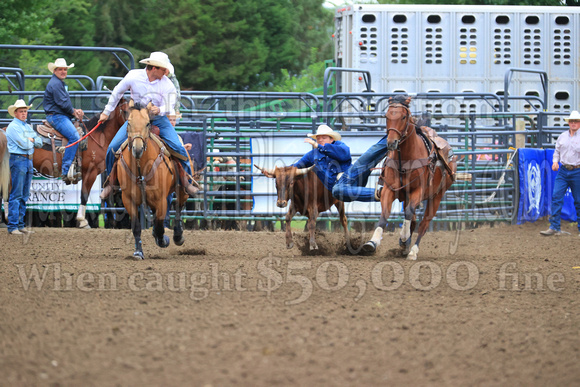 Mandan Slack (8) Steer Wrestling