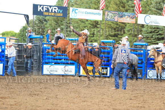 Mandan Perf One Tuesday (550) Saddle Bronc